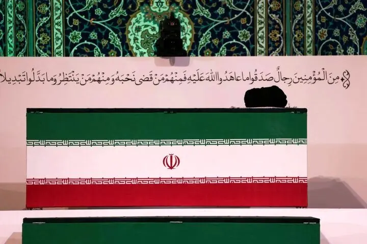 گزارش سی‌ان‌ان از اولین روز مراسم وداع با رهبر شهید انقلاب