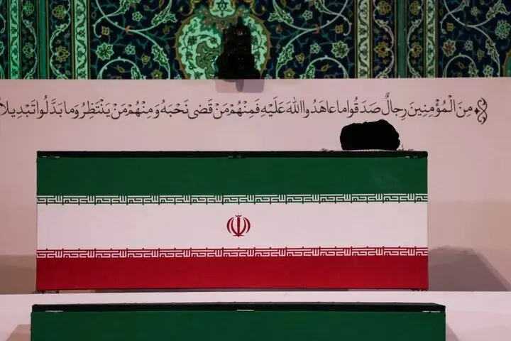 گزارش سی‌ان‌ان از اولین روز مراسم وداع با رهبر شهید انقلاب