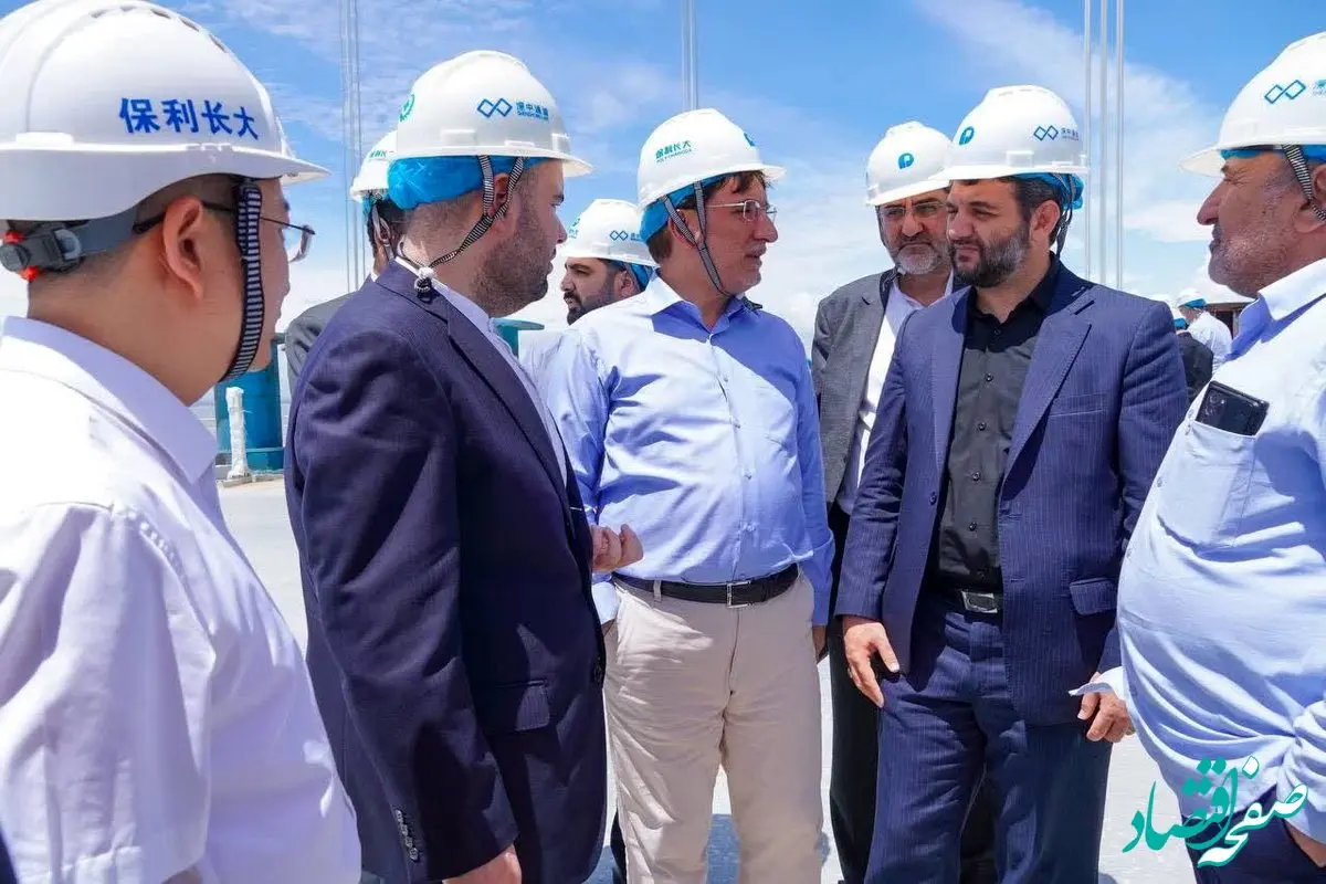 بازدید دبیر شورایعالی مناطق آزاد و مدیرعامل سازمان منطقه آزاد قشم از عملیات اجرایی یکی از بزرگترین پل های جهان در چین