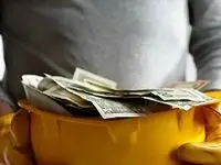 عدالت وارونه در پرداخت حقوق؛ چرا حقوق مدیران و آقازاده‌ها بر اساس عملکرد پرداخت نمی‌شوند؟