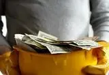 عدالت وارونه در پرداخت حقوق؛ چرا مدیران و آقازاده‌ها بر اساس عملکرد پرداخت نمی‌شوند؟