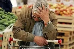 تورم بی‌سابقه کارگران را به زیر خط فقر هل داد