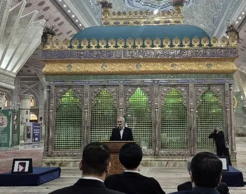 تجدید میثاق خانواده بیمه ایران با آرمان‌های امام خمینی (ره)