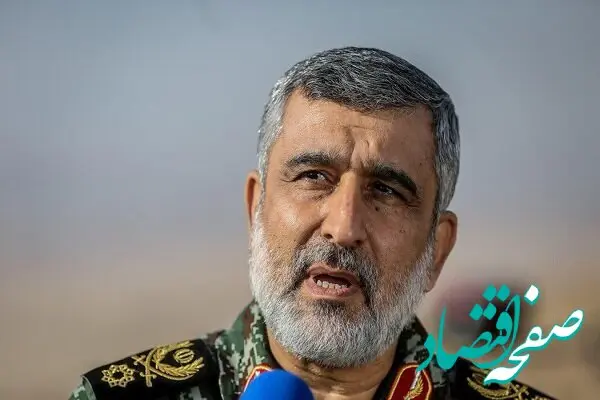 حاجی‌زاده: آمریکایی‌ها در اتاق شیشه‌ای نشسته‌اند