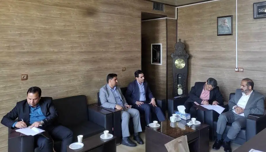 آموزش و پرورش بردسیر به مشتریان طرح مهریار بانک قرضالحسنه مهر ایران پیوست