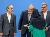 حرف های در گوشی رتبه برتر کنکور به رئیس‌ جمهور | او چه گفت؟ 