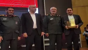 اعطای نشان اقتصاد مقاومتی به مدیرعامل شرکت نفت ستاره خلیج فارس