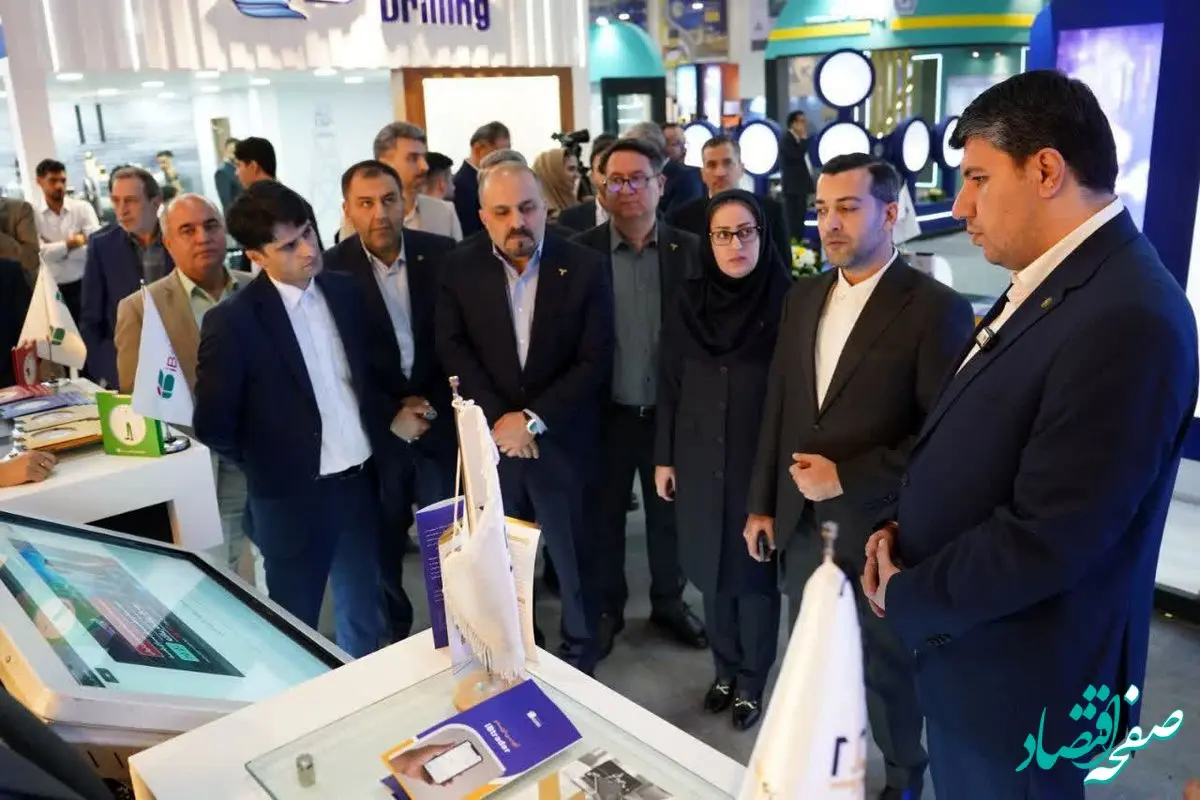 گزارش تصویری بازدید مدیرعامل بانک توسعه صادرات ایران از غرفه تامین سرمایه تمدن در ششمین نمایشگاه نفت،گاز. پتروشیمی و پالایش کیش