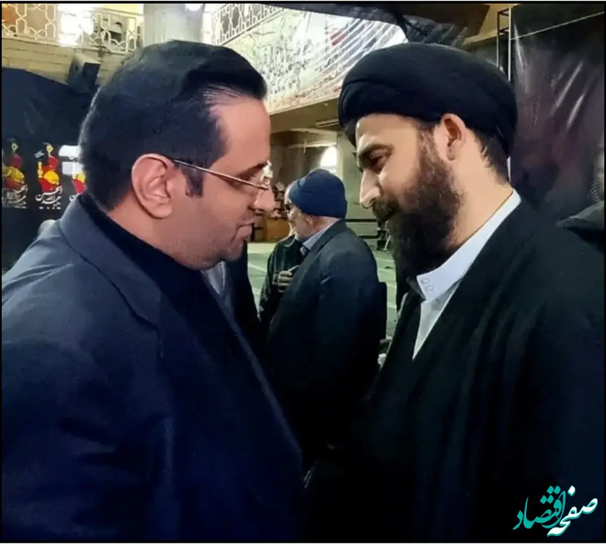 ابراز محبت حضرت حجت الاسلام سید صادق فال اسیری به مدیرعامل و همکاران مجتمع فولاد غدیر نی ریز