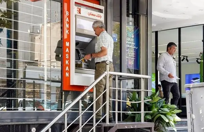 تداوم ارائه مطلوب خدمات غیرحضوری بانک مسکن در شهریورماه / عملکرد فراتر از هدف استان‌های «اردبیل» و «مرکزی» در بهبود شاخص‌های مالی بانکداری الکترونیک