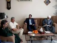 تقدیر دکتر سرهنگی از سه تن از جانبازان 70 درصد دفاع مقدس ساکن جزیره کیش