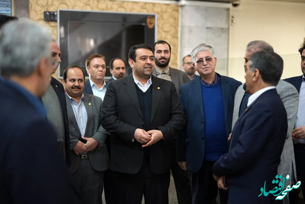 بازدید دکتر نجارزاده از شعبه مرکزی و بانک کارگشایی تبریز