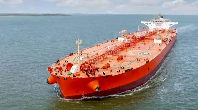 انتقال مشکوک نفت ۱۳۰ میلیون دلاری؛ دو نفتکش در مالزی توقیف شدند