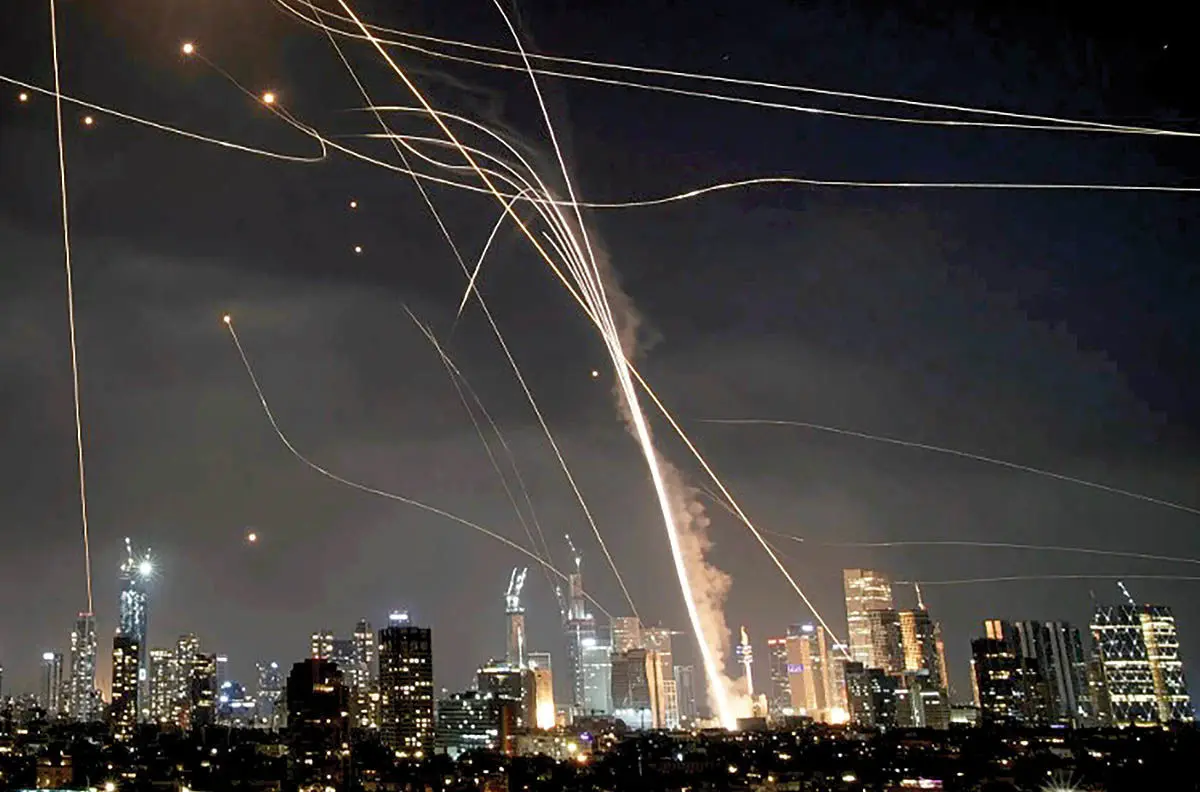 قدرت موشکی ایران هم‌سنگ بمب اتم است