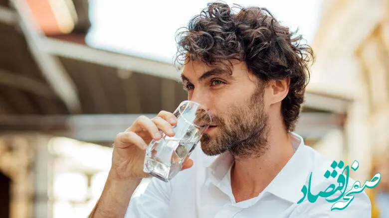 زیاد آب بنوشید این بلاها سرتان می‌آید