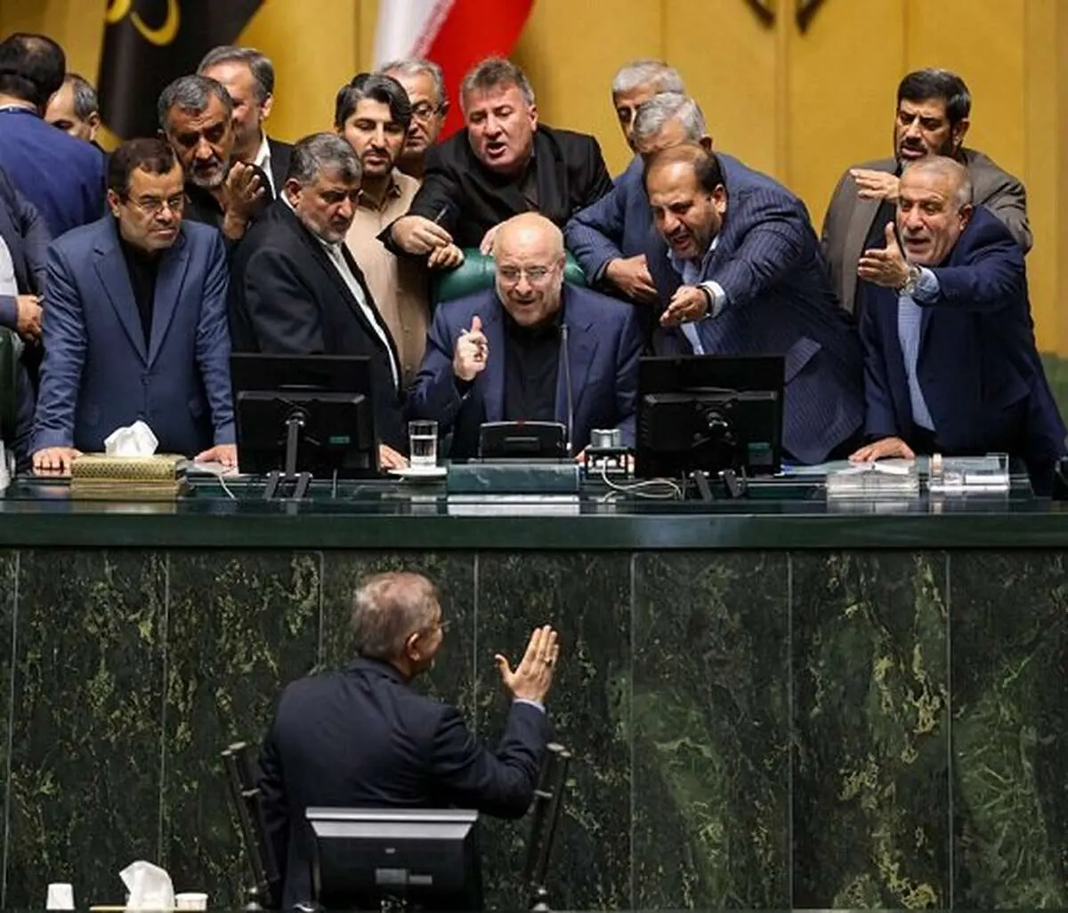 فشار نمایندگان به رئیس مجلس برای توقف بررسی لایحه برنامه هفتم | مصوبات کمیسیون تلفیق دستکاری شده است
