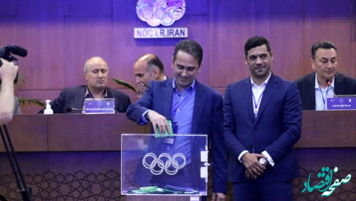 استقلال هم دست به شکایت شد ! / آبی ها از سرخ پوشان شکایت کردند /  آیا باز هم جدول لیگ دچار تغییر می شود ؟