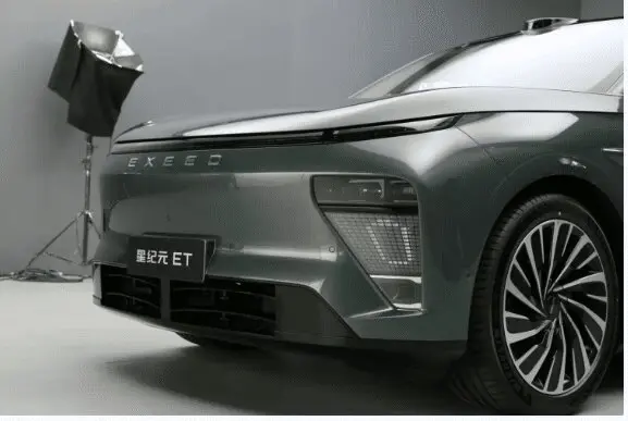 عکس | شاسی بلند جدید چری با آخرین تکنولوژی‌های جهان رونمایی شد