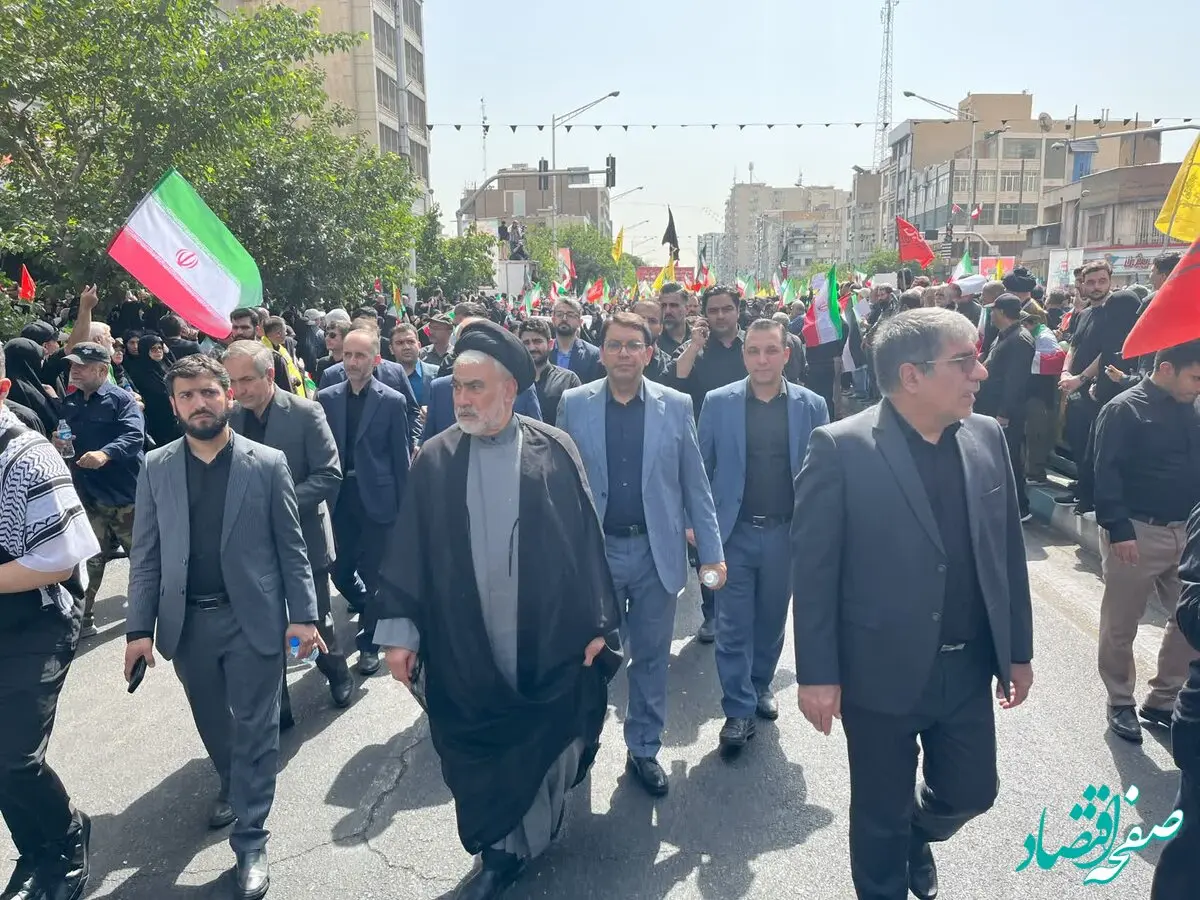 حضور  مدیرعامل و  کارکنان موسسه اعتباری ملل در مراسم تشییع شهدای اقتدار ملی 