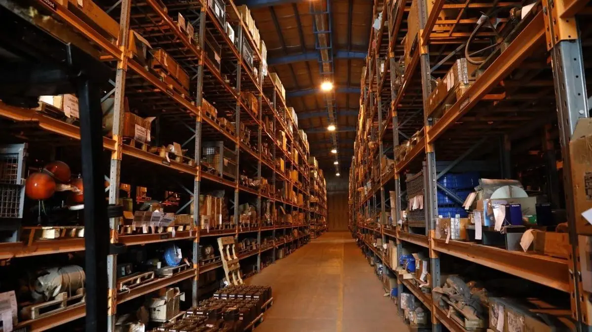 ساماندهی انبارهای قطعات فولاد هرمزگان؛ گامی در مسیر بهره‌وری و کاهش هزینه‌ها