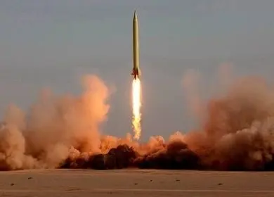 موفقیت موشک فتاح در کور کردن چشم راداری آمریکا در منطقه+ ویدئو