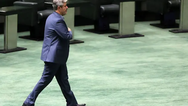 بررسی فروش نفت و درآمدهای مالیاتی ناتمام ماند/ ضرورت دقت بیشتر در ارقام بودجه ۱۴۰۵