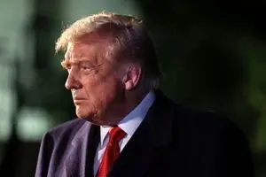 آیا ترامپ تمایل خود را به اعزام نیروی زمینی به ایران نشان داده است؟ 