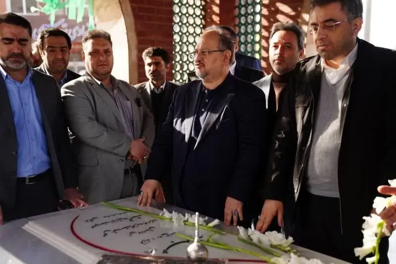 سفر سه روزه محمد شریعتمداری به هاب پتروشیمی ایران