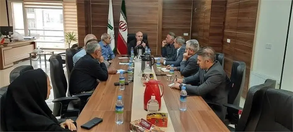 برگزاری نشست هم اندیشی مدیریت صندوق استان قزوین با مدیر شعبه بیمه دانا و رؤسای کانون‌ها