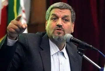 به جای حمایت از فردوسی پور و رشیدپور از آقایی که فحش خواهر و مادر می دهد حمایت می کنید! 