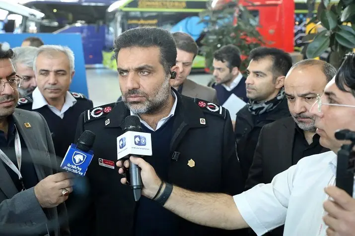 از خرید خودروهای سنگین داخلی استقبال میکنیم