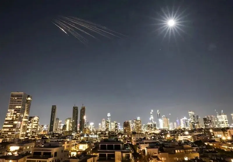 خبر فوری از حمله به پالایشگاه نفت، گاز و مخازن سوخت اسرائیل در حیفا