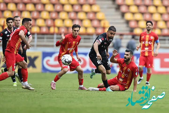 خلاصه و نتیجه بازی پرسپولیس و چادرملو امروز سه شنبه ۱۴ بهمن ۱۴۰۴