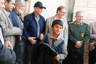 آغاز توزیع 6 هزار بسته نوشت افزاری در مناطق همجوار تاسیسات نفت و گاز مارون