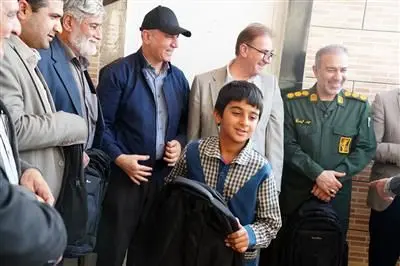 آغاز توزیع 6 هزار بسته نوشت افزاری در مناطق همجوار تاسیسات نفت و گاز مارون