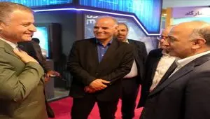 بازدید مدیران ارشد اقتصادی از غرفه بیمه دی در نمایشگاه اینوکس مشهد