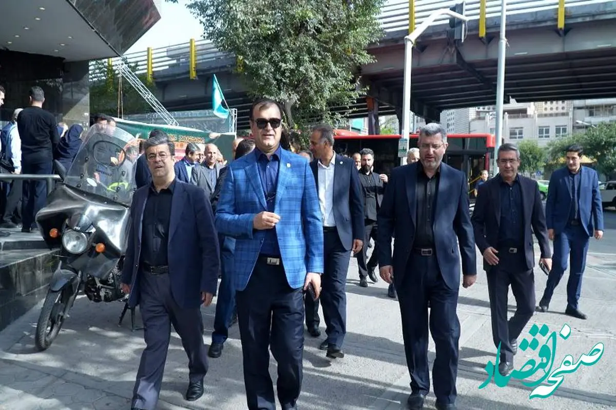 حضور خانواده بزرگ بیمه البرز در آیین تشییع شهدای اقتدار ایران