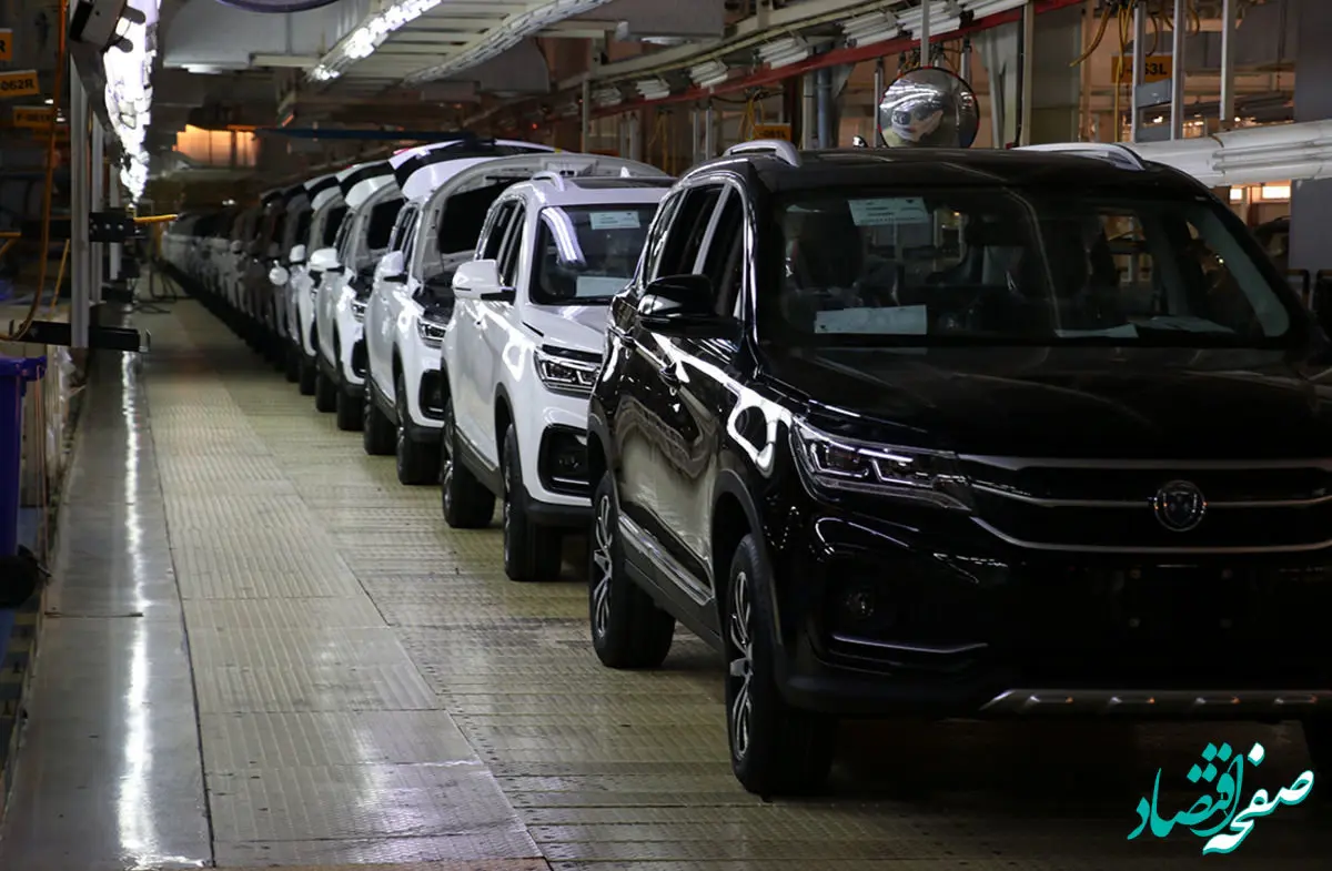 بررسی تاثیر نوسانات ارزی بر نرخ خودرو/ مونتاژکاران به‌افزایش قیمت‌ها پیوستند