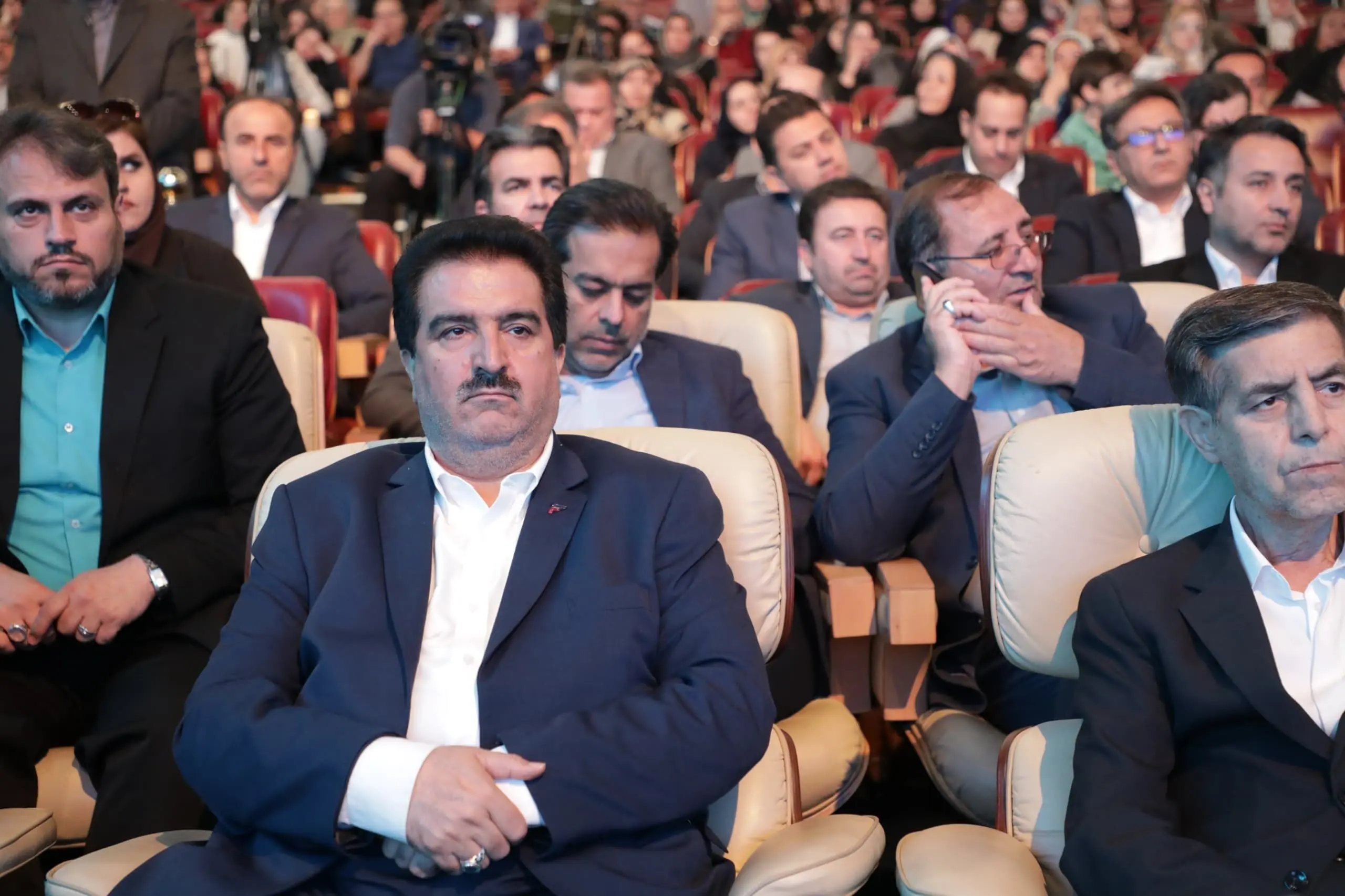 سامانه‌های «وایب» و «رفاه کار» بانک رفاه کارگران آغاز به کار کردند