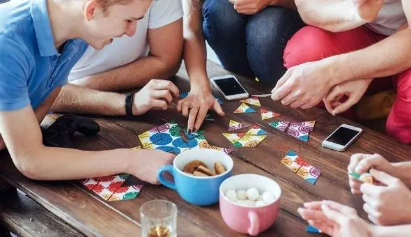 معرفی بازی های چند نفری دورهمی برای شب یلدا