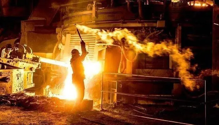 گمرک صادرات تمام محصولات فولادی را متوقف کرد | زنگ هشدار برای بازار آهن و ارز