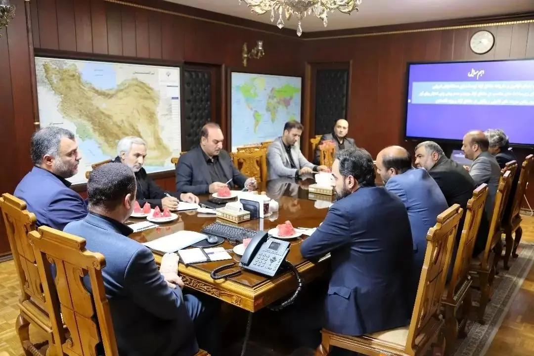 بررسی نظام مسائل مناطق آزاد در نشست دبیر شورایعالی با هیأت رئیسه فراکسیون مناطق آزاد مجلس