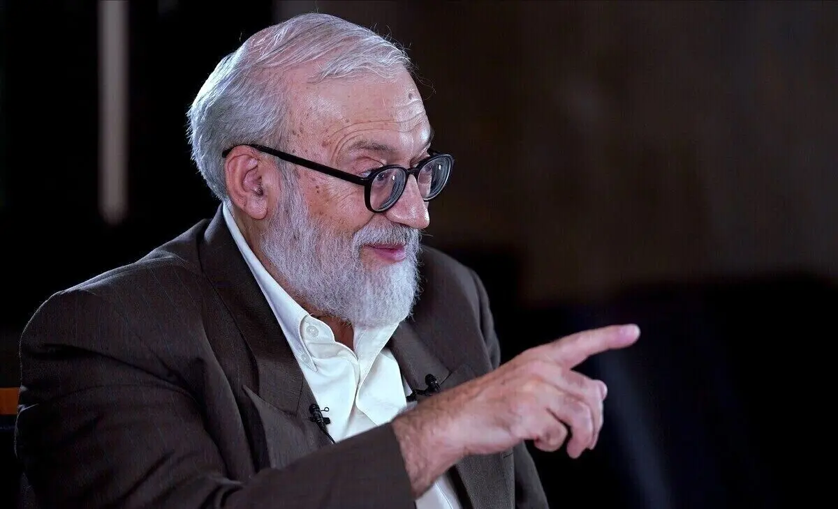 لاریجانی: آمریکا برای مذاکره کردن در حال التماس است