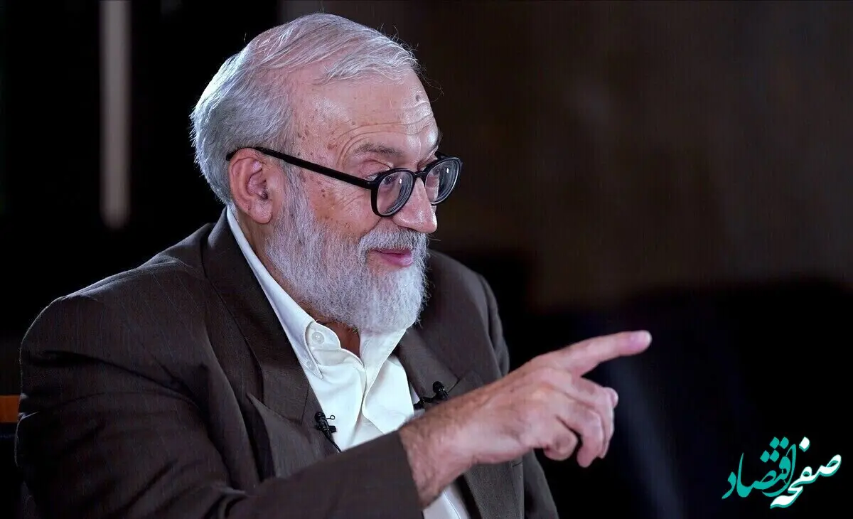لاریجانی: آمریکا برای مذاکره کردن در حال التماس است