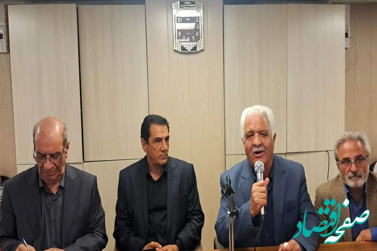پرداخت معوقات فروردین ماه در دستور کار کانون های بازنشستگان