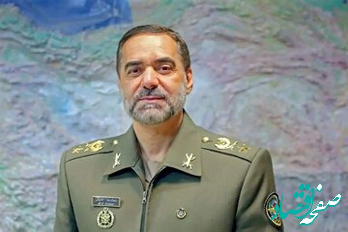 جزئیات واکنش وزیر دفاع ایران به پرتاب موفقیت‌ آمیز ماهواره‌ بر سیمرغ