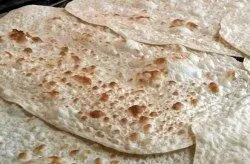 عرضه نان در کمپ چادری و منطقه مرجان در نوروز 1403