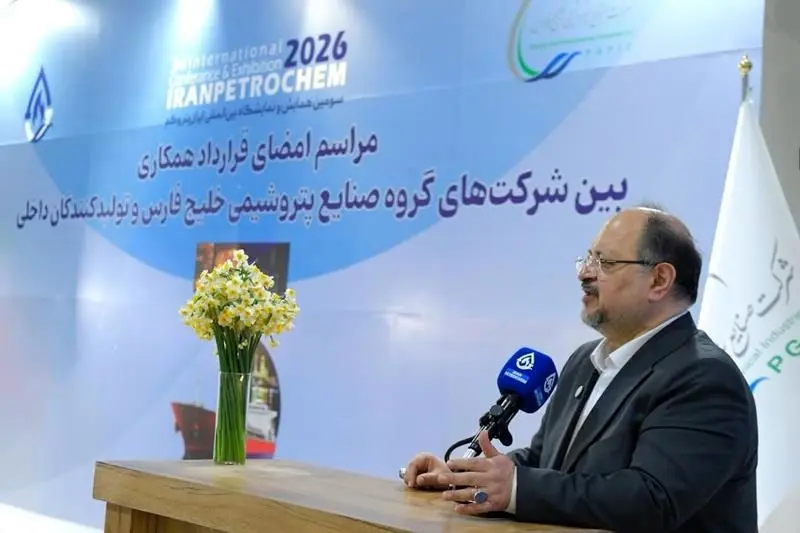 ۷۰ هزار میلیارد تومان منابع تازه برای پروژه‌های خلیج‌فارس جذب شد/ تحول یک‌ساله هلدینگ خلیج‌فارس در همکاری با نظام بانکی/ به دنبال استفاده از روش پیش‌فروش ارز حاصل از صادرات برای تأمین مالی هستیم