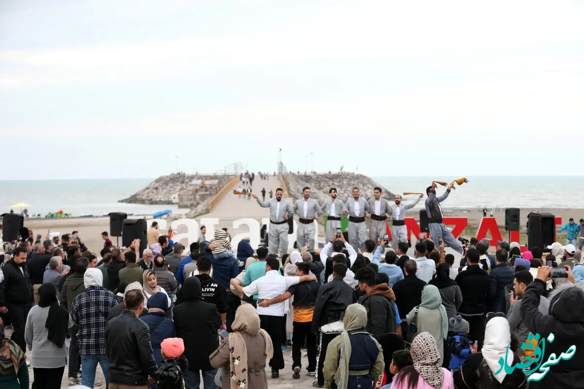 گزارش تصویری روز نخست جشنواره نقش و نغمه؛ نمایش آیینی اقوام ایرانی در منطقه آزاد انزلی