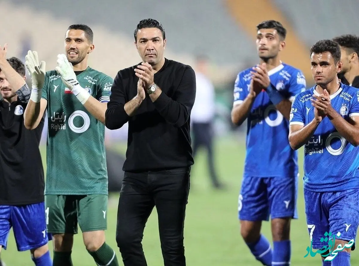 انتظار هواداران استقلال: برای جانشینی نکونام فکری کنید 